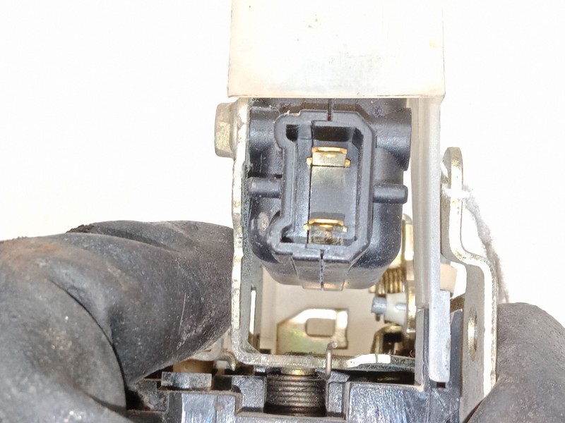 Recambio de cerradura puerta delantera derecha para renault megane i (ba0/1_) 1.6 e (ba0f, ba0s) referencia OEM IAM   