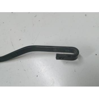 BRAZO LIMPIA DELANTERO IZQUIERDO 