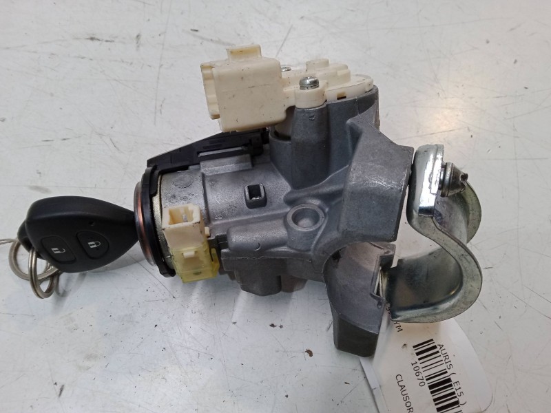 Recambio de clausor para toyota auris (_e15_) 1.4 d-4d (nde150_) referencia OEM IAM 29653453  