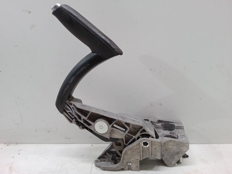 Recambio de palanca freno mano para audi a3 sportback (8pa) 1.6 fsi referencia OEM IAM    Recambio de palanca freno mano para audi a3 sportback (8pa) 1.6 fsi referencia OEM IAM