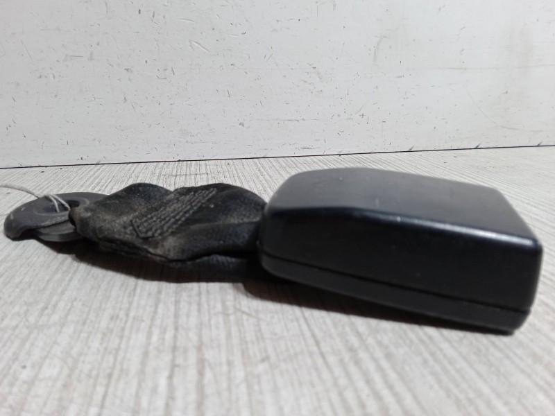 Recambio de anclaje cinturon trasero derecho para ford focus c-max (dm2) 1.6 tdci referencia OEM IAM   