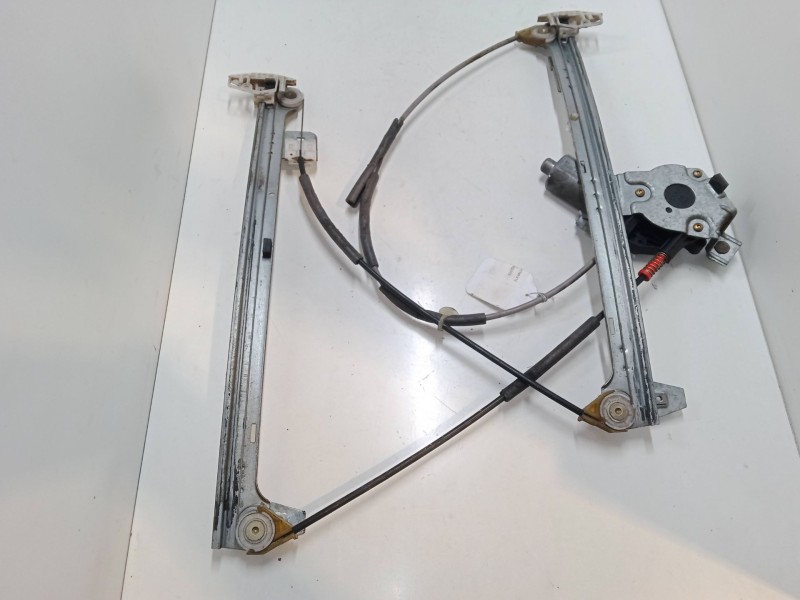 Recambio de elevalunas electrico delantero izquierdo para citroën xsara (n1) 1.6 i referencia OEM IAM   