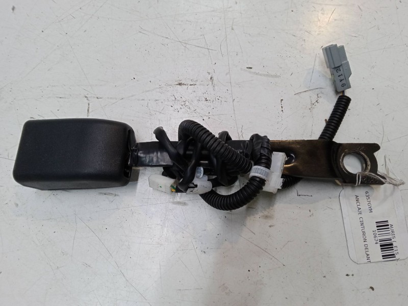 Recambio de anclaje cinturon delantero derecho para toyota auris (_e15_) 1.4 d-4d (nde150_) referencia OEM IAM   