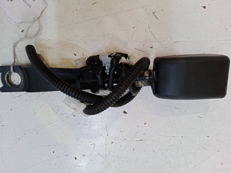 Recambio de anclaje cinturon delantero derecho para toyota auris (_e15_) 1.4 d-4d (nde150_) referencia OEM IAM   