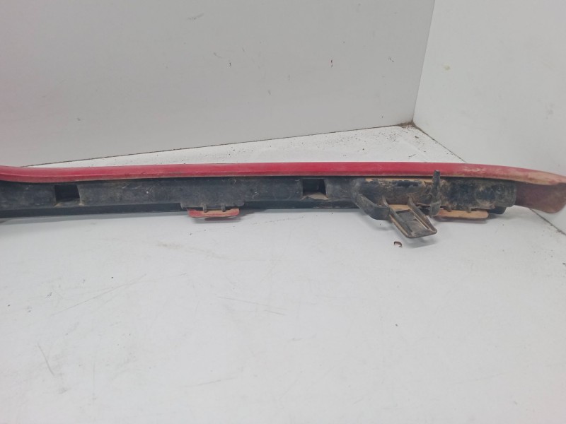 Recambio de rejillas capo para volkswagen golf iii variant (1h5) 1.9 td referencia OEM IAM   