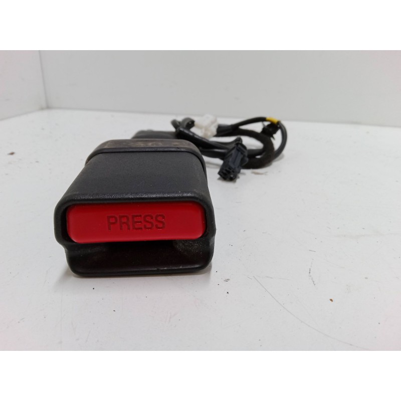 Recambio de anclaje cinturon delantero derecho para citroën c1 ii (pa_, ps_) 1.2 vti 82 referencia OEM IAM   