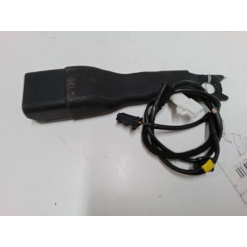 Recambio de anclaje cinturon delantero derecho para citroën c1 ii (pa_, ps_) 1.2 vti 82 referencia OEM IAM   