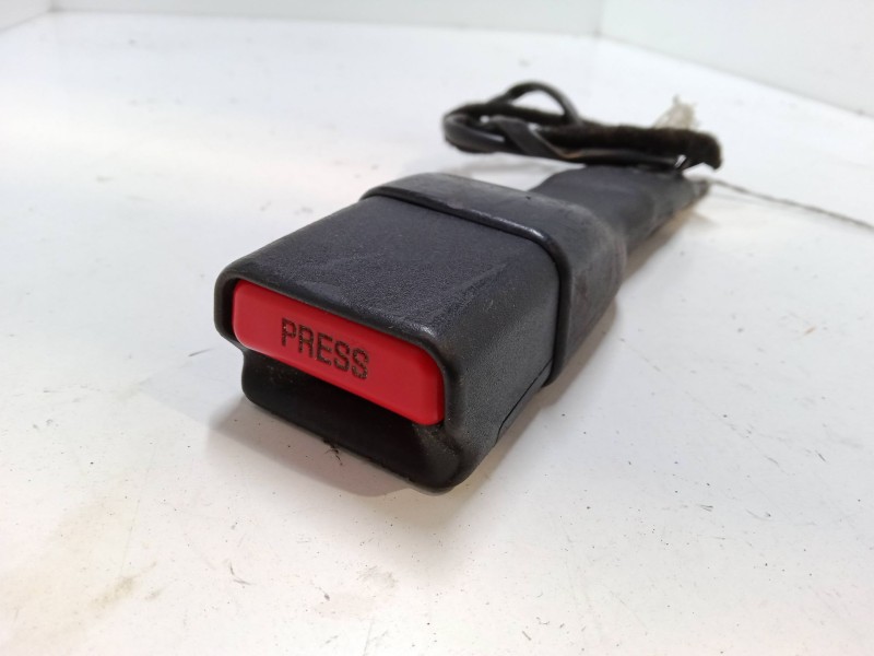 Recambio de anclaje cinturon delantero izquierdo para citroën c1 ii (pa_, ps_) 1.2 vti 82 referencia OEM IAM   