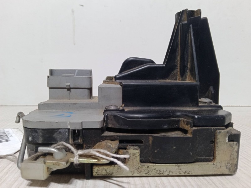 Recambio de cerradura puerta delantera derecha para peugeot 307 sw (3h) 1.6 hdi 110 referencia OEM IAM   