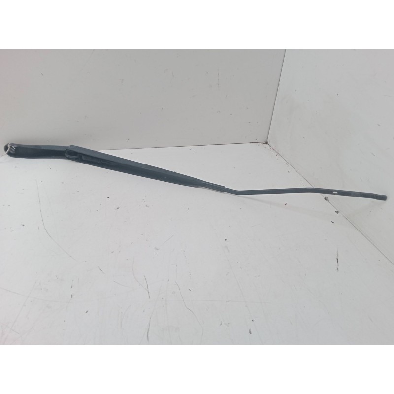 Recambio de brazo limpia delantero derecho para renault megane iii hatchback (bz0/1_, b3_) 1.6 16v (bz0h) referencia OEM IAM   