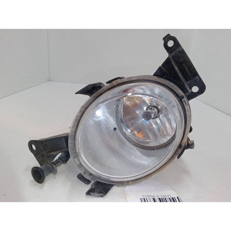 Recambio de faro antiniebla izquierdo para opel corsa d (s07) 1.2 (l08, l68) referencia OEM IAM 13262573  