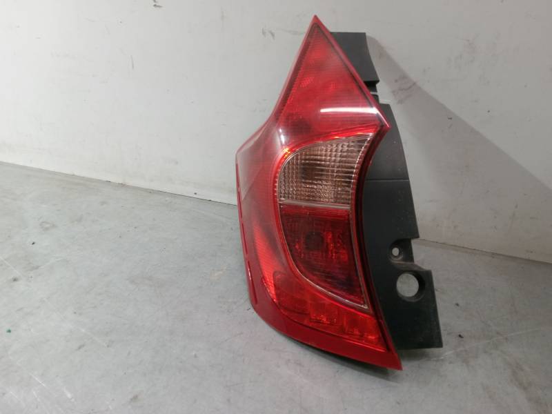 PILOTO TRASERO IZQUIERDO 265553VV0A 