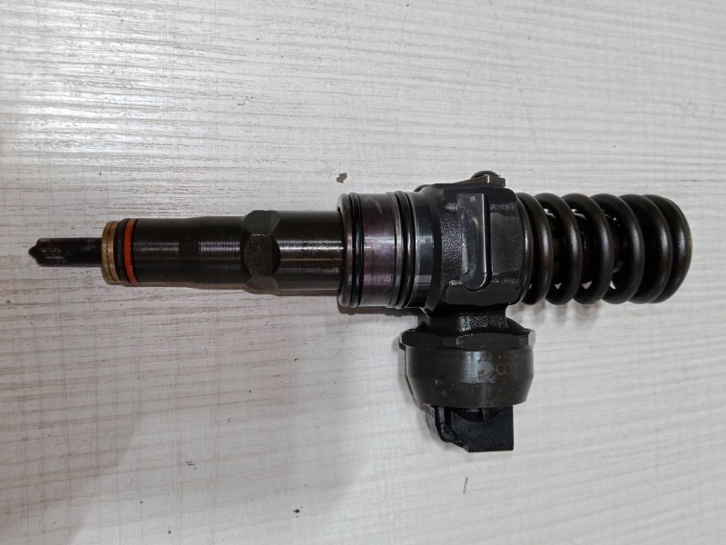 Recambio de inyector para volkswagen jetta iii (1k2) 1.9 tdi referencia OEM IAM   