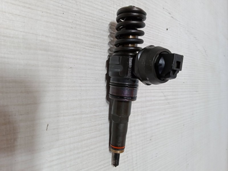 Recambio de inyector para volkswagen jetta iii (1k2) 1.9 tdi referencia OEM IAM   