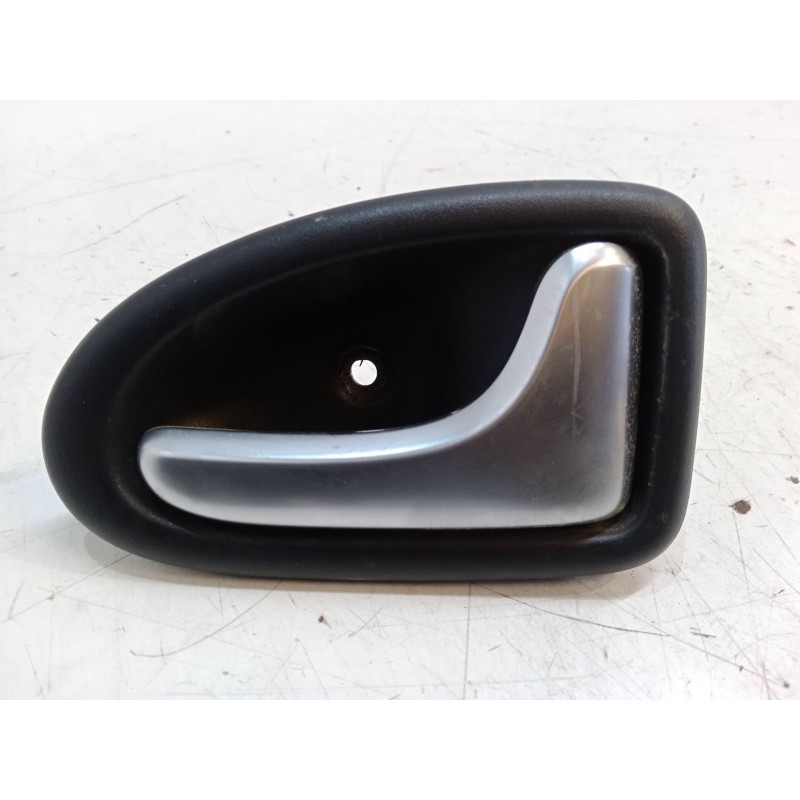 Recambio de maneta interior puerta trasera derecha para renault clio ii (bb_, cb_) 1.2 (bb0a, bb0f, bb10, bb1k, bb28, bb2d, bb2h