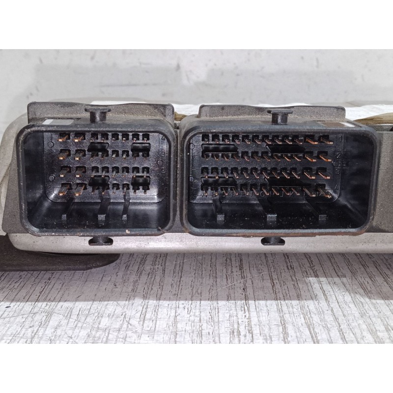 Recambio de centralita motor uce para peugeot 307 (3a/c) 1.6 16v referencia OEM IAM 9638765680 0261206943 9647480580