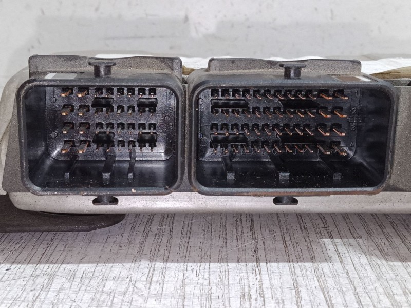 Recambio de centralita motor uce para peugeot 307 (3a/c) 1.6 16v referencia OEM IAM 9638765680 0261206943 9647480580