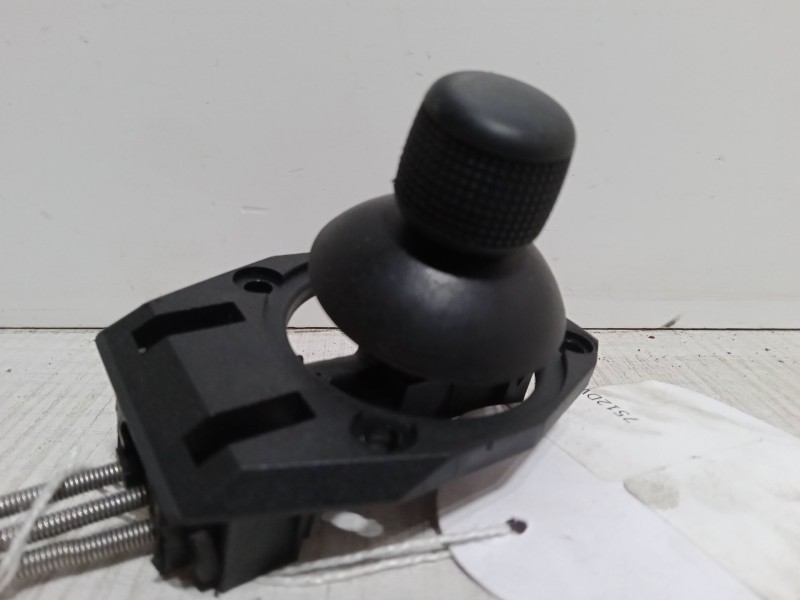 Recambio de retrovisor derecho para seat ibiza iii (6l1) 1.4 tdi referencia OEM IAM E9014142  