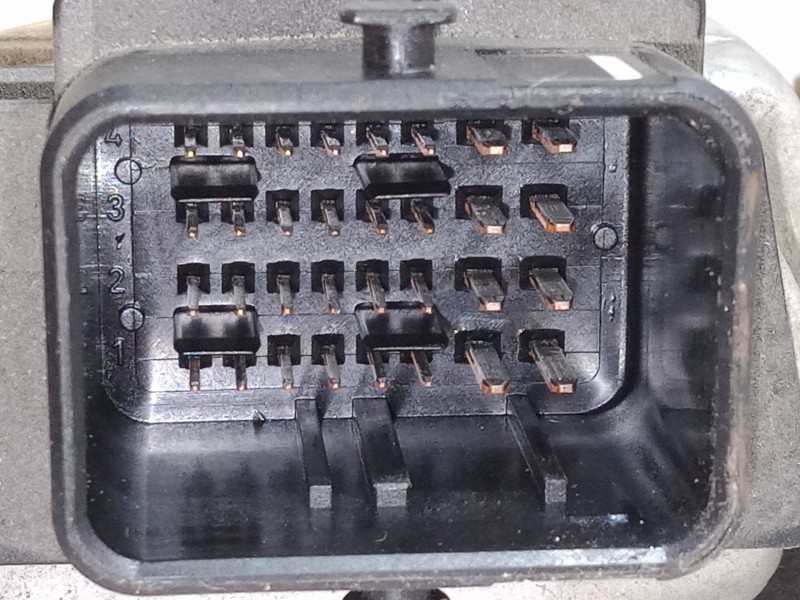 Recambio de centralita motor uce para peugeot 307 (3a/c) 1.6 16v referencia OEM IAM 9638765680 0261206943 9647480580