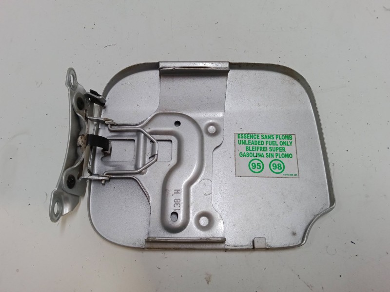 Recambio de tapa exterior combustible para dacia sandero ii tce 90 (b8m1, b8ma) referencia OEM IAM   