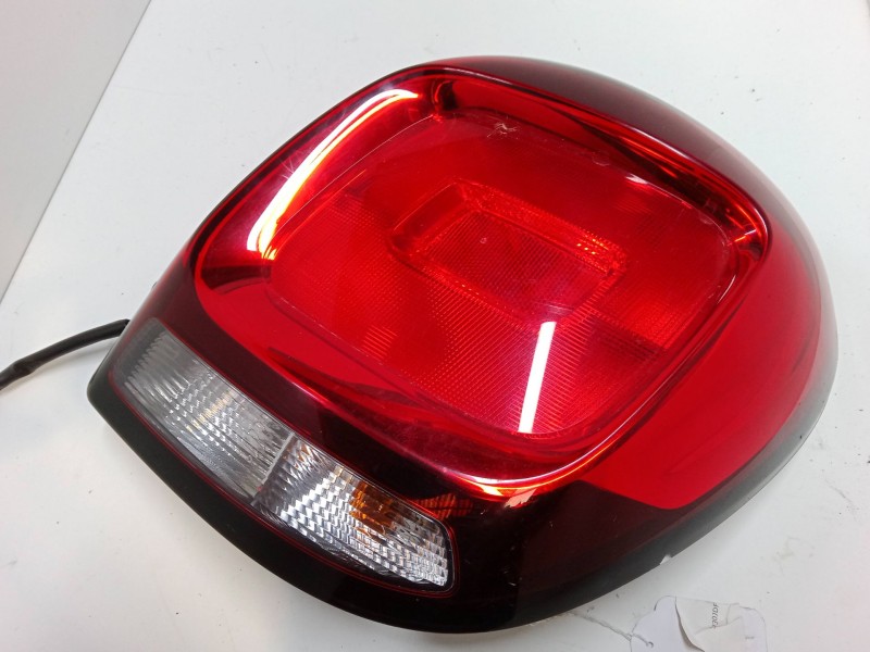 Recambio de piloto trasero derecho para citroën c1 ii (pa_, ps_) 1.2 vti 82 referencia OEM IAM   