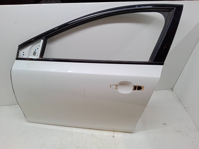 Recambio de puerta delantera izquierda para volvo v40 hatchback (525) d2 referencia OEM IAM   