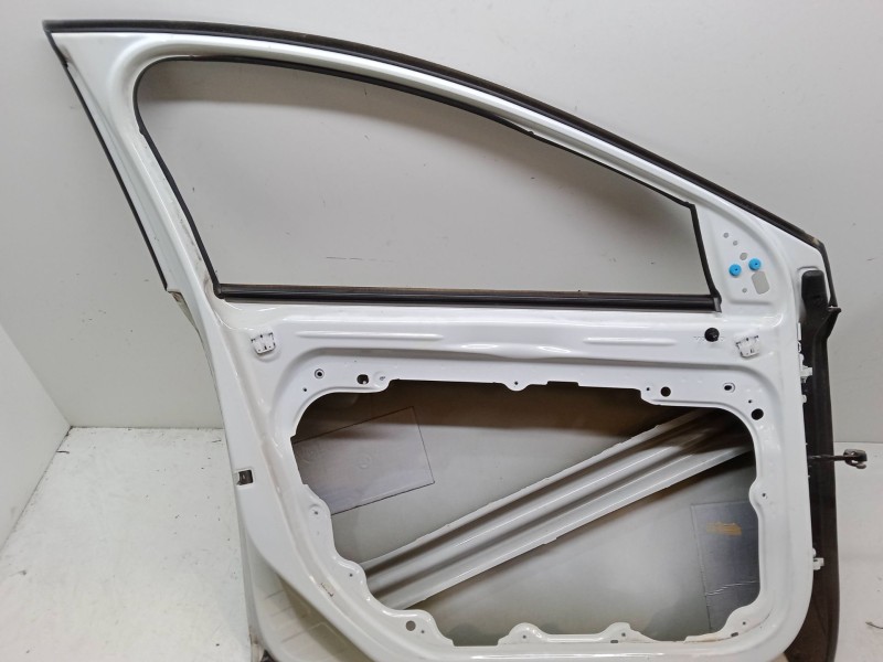 Recambio de puerta delantera izquierda para volvo v40 hatchback (525) d2 referencia OEM IAM   