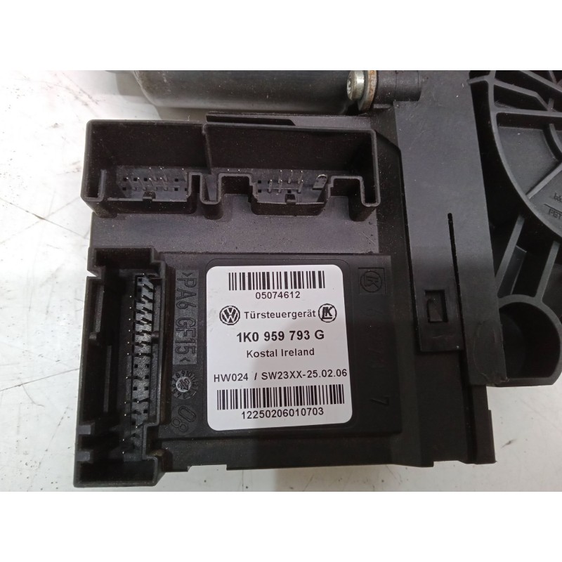Recambio de motor elevaluna delantero izquierdo para volkswagen golf v (1k1) 1.9 tdi referencia OEM IAM 1K0959793G  1K0959701K