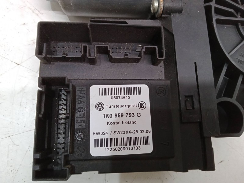 Recambio de motor elevaluna delantero izquierdo para volkswagen golf v (1k1) 1.9 tdi referencia OEM IAM 1K0959793G  1K0959701K
