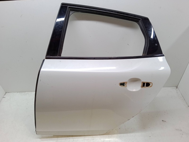 Recambio de puerta trasera izquierda para volvo v40 hatchback (525) d2 referencia OEM IAM   