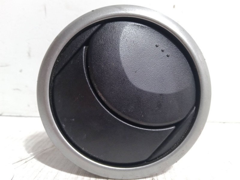 Recambio de aireador central derecho para mazda 2 (dy) 1.4 cd referencia OEM IAM   