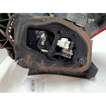 PILOTO TRASERO DERECHO 815500DB70 