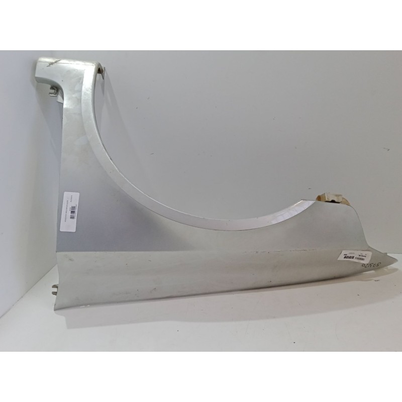 Recambio de aleta delantera izquierda para renault laguna ii (bg0/1_) 1.9 dci (bg08, bg0g) referencia OEM IAM   