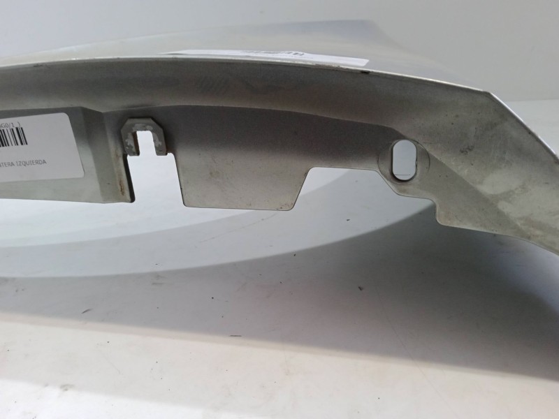 Recambio de aleta delantera izquierda para renault laguna ii (bg0/1_) 1.9 dci (bg08, bg0g) referencia OEM IAM    Recambio de aleta delantera izquierda para renault laguna ii (bg0/1_) 1.9 dci (bg08, bg0g) referencia OEM IAM