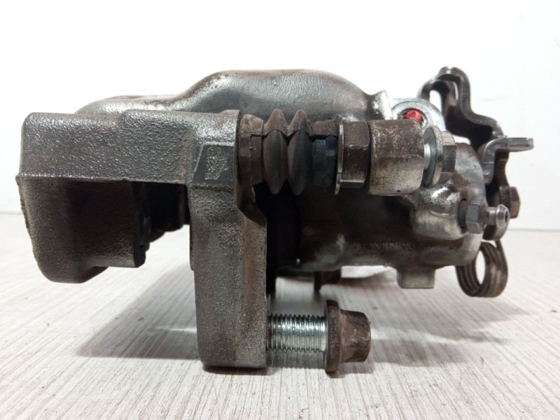 Recambio de pinza freno trasera derecha para opel meriva a monospace (x03) 1.6 (e75) referencia OEM IAM   