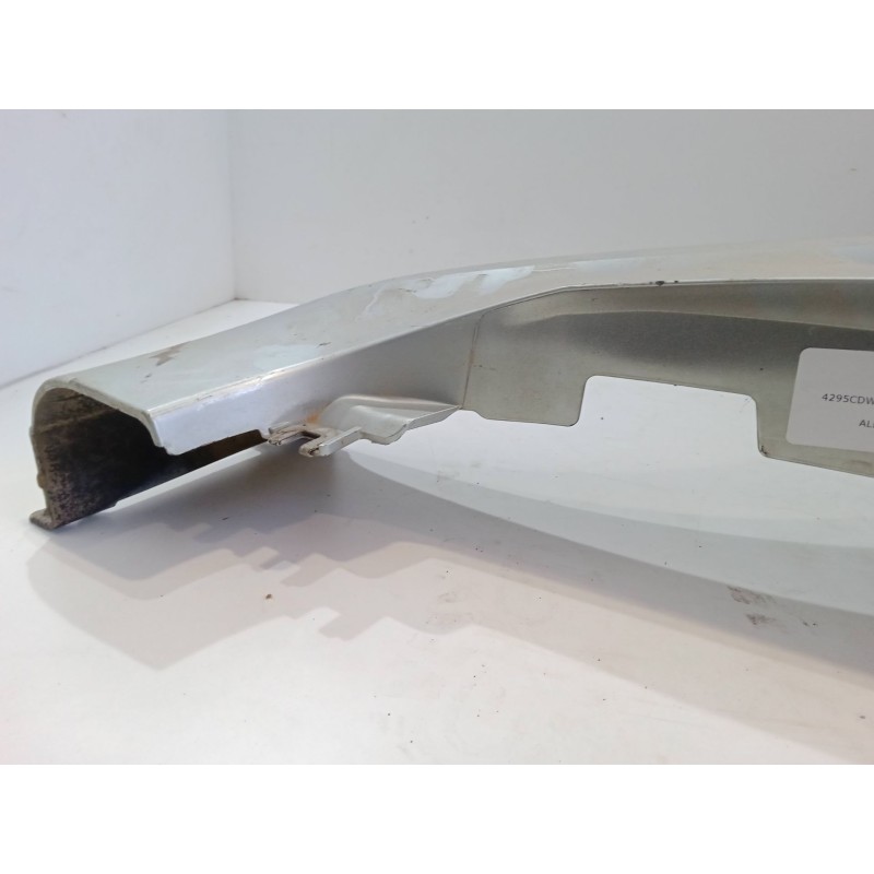 Recambio de aleta delantera izquierda para renault laguna ii (bg0/1_) 1.9 dci (bg08, bg0g) referencia OEM IAM    Recambio de aleta delantera izquierda para renault laguna ii (bg0/1_) 1.9 dci (bg08, bg0g) referencia OEM IAM