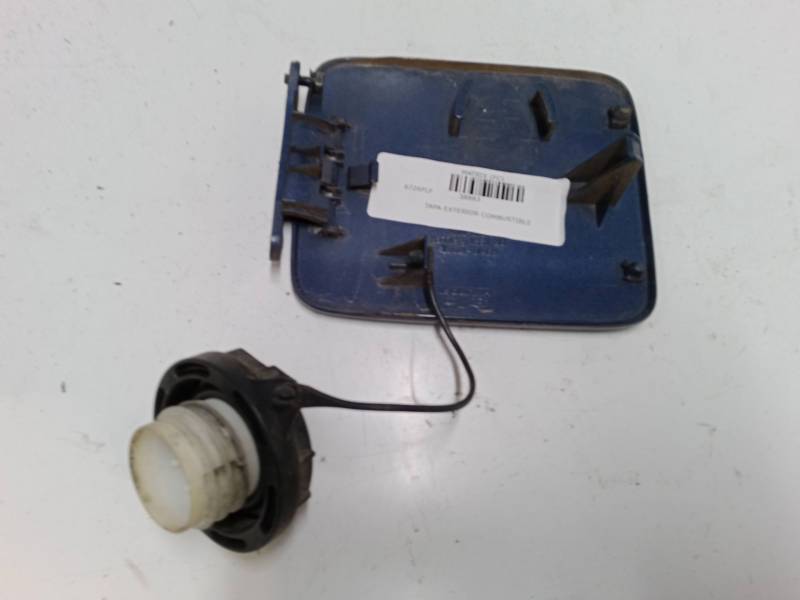 TAPA EXTERIOR COMBUSTIBLE 