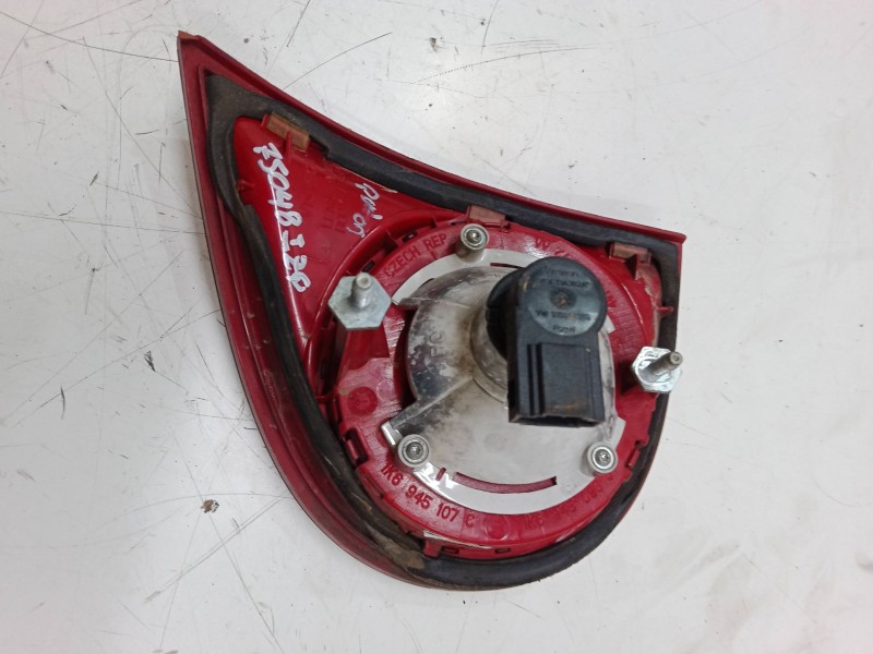 Recambio de piloto trasero porton izquierdo para volkswagen golf v (1k1) 2.0 tdi referencia OEM IAM   