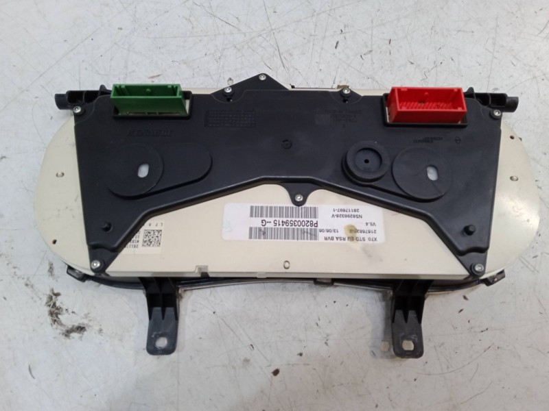 Recambio de cuadro instrumentos para renault master ii furgoneta (fd) 2.5 dci 120 referencia OEM IAM P8200359415G  