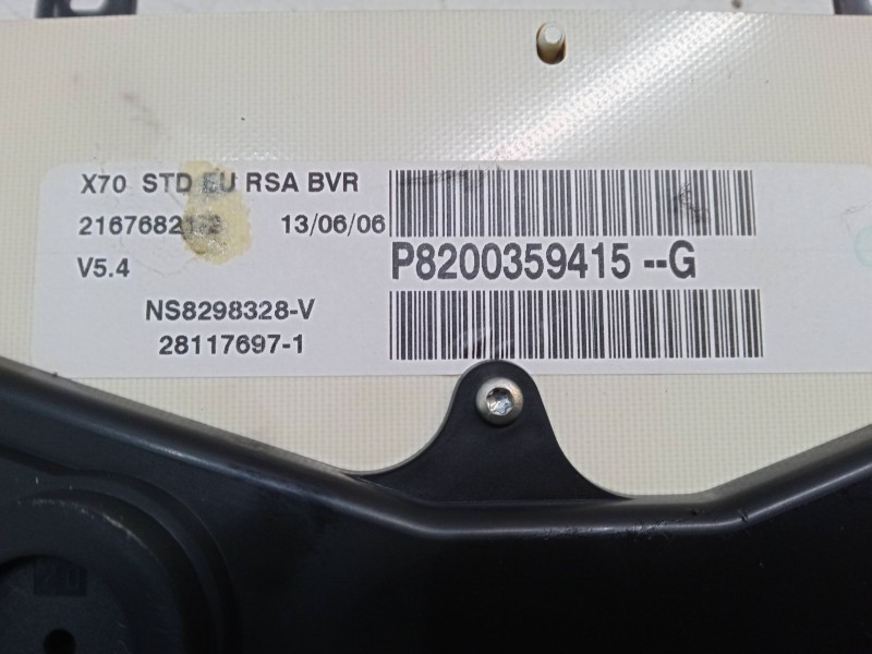 Recambio de cuadro instrumentos para renault master ii furgoneta (fd) 2.5 dci 120 referencia OEM IAM P8200359415G  