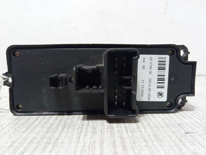 Recambio de mando elevalunas delantero izquierdo para mazda 2 (dy) 1.4 cd referencia OEM IAM 3M71-A24185-C  