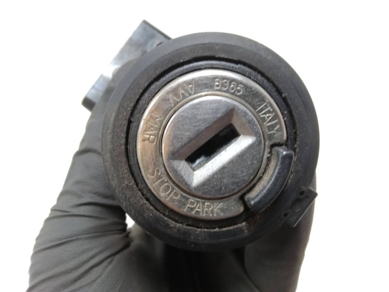 Recambio de clausor para fiat punto (188_) 1.2 natural power referencia OEM IAM 46528244  