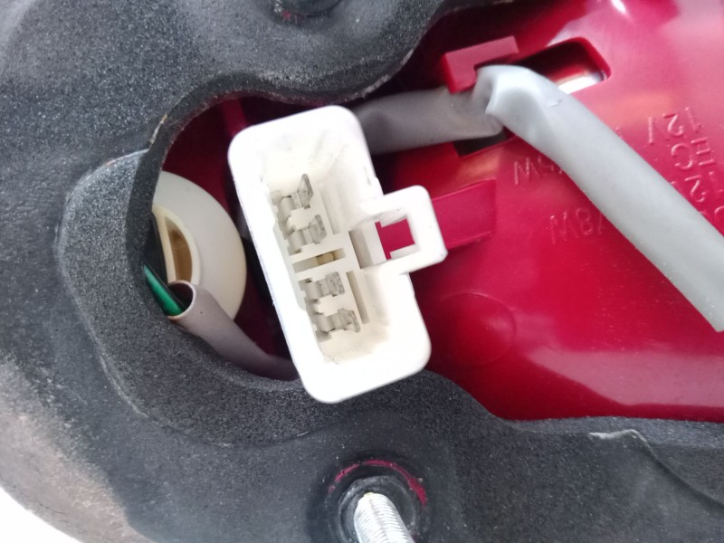 Recambio de piloto trasero porton derecho para hyundai santa fé ii (cm) 2.2 crdi referencia OEM IAM   