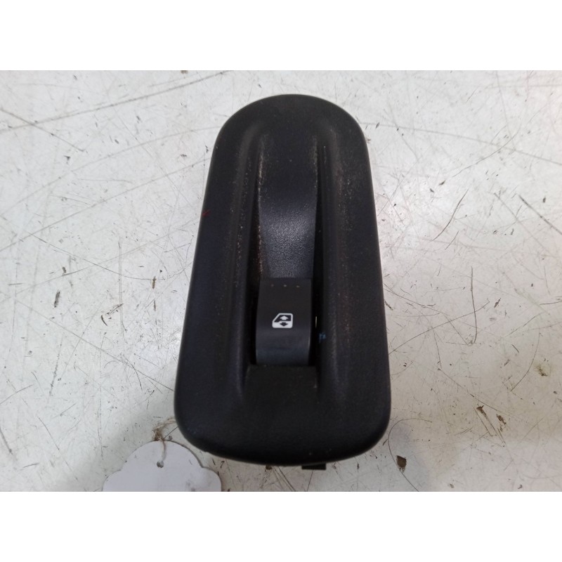 Recambio de mando elevalunas delantero derecho para renault master ii furgoneta (fd) 2.5 dci 120 referencia OEM IAM   