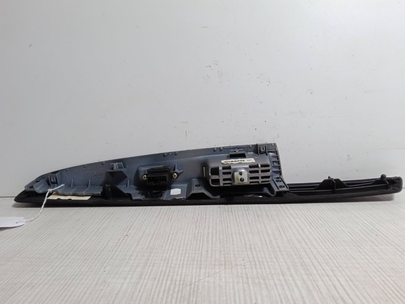 Recambio de mando elevalunas trasero izquierdo para mazda 2 (dy) 1.4 cd referencia OEM IAM   