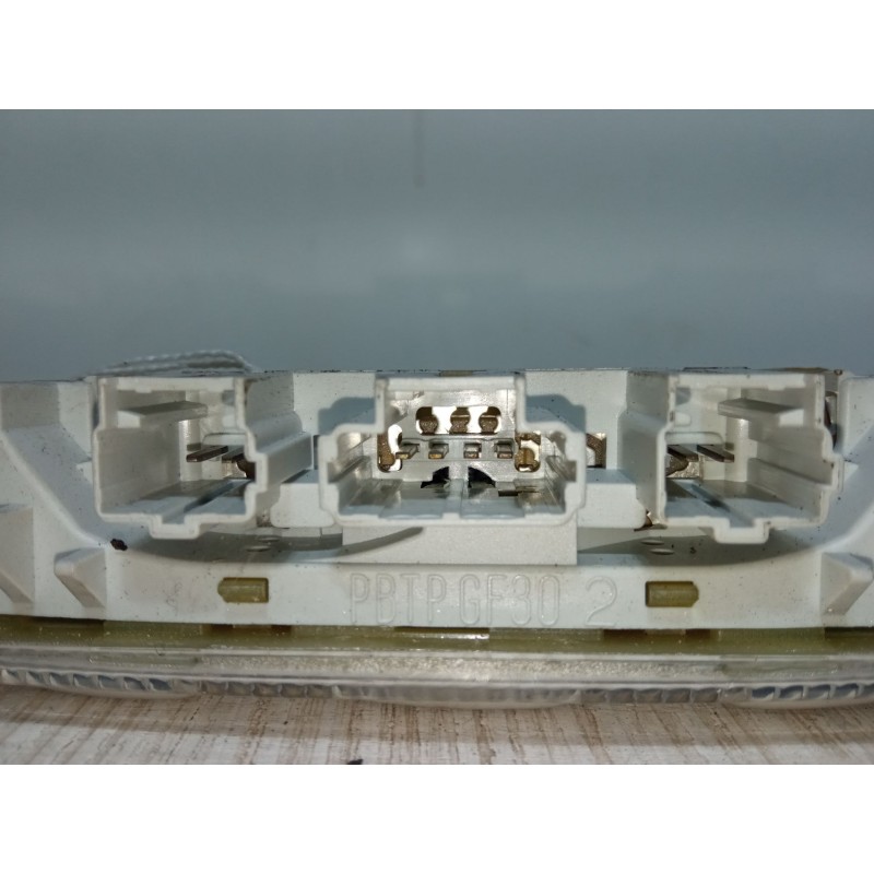 Recambio de luz interior delantera para citroën c3 i (fc_, fn_) 1.4 i referencia OEM IAM   