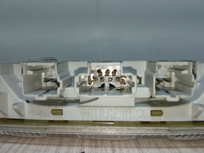 Recambio de luz interior delantera para citroën c3 i (fc_, fn_) 1.4 i referencia OEM IAM   