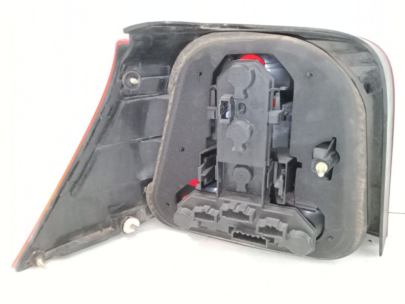 Recambio de piloto trasero derecho para volkswagen golf iv (1j1) 1.9 tdi referencia OEM IAM   