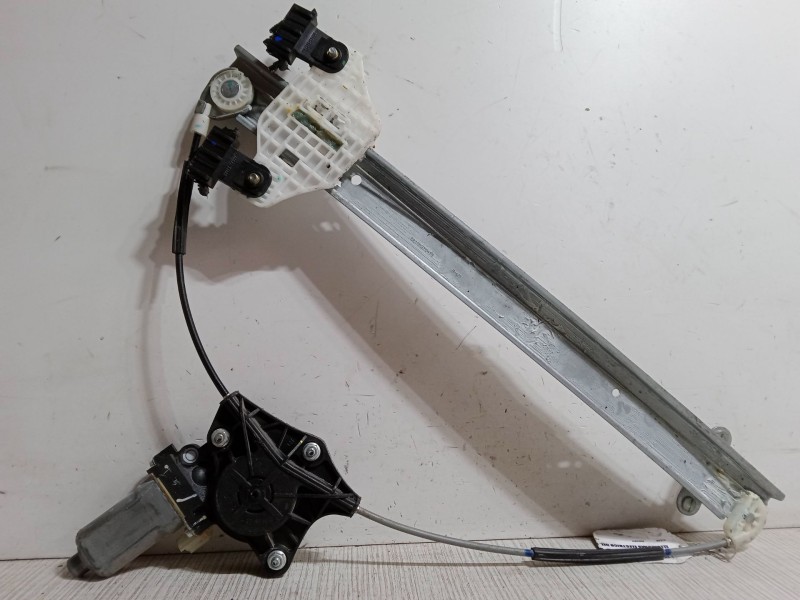 Recambio de elevalunas electrico delantero izquierdo para hyundai i10 ii (ba, ia) 1.0 referencia OEM IAM 82450B4000  F00S1W2025