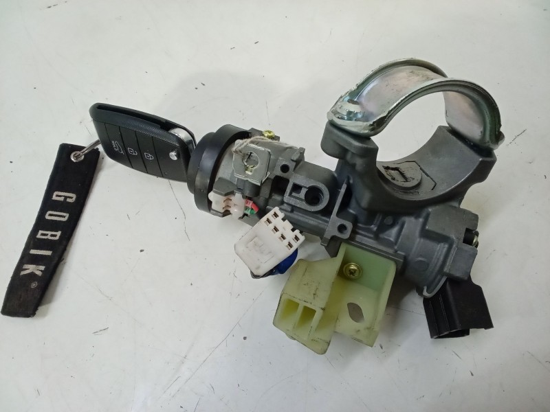 Recambio de clausor para kia carens iv 1.7 crdi referencia OEM IAM 49A61011101  